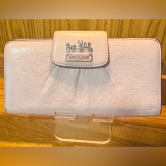 Vintage Coach Pink Leather Wallet - Picture 1 of 7